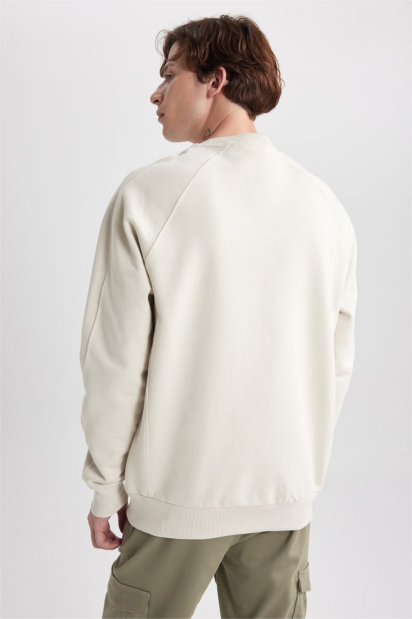 رجال اللون الرملي Boxy Fit Sweatshirt