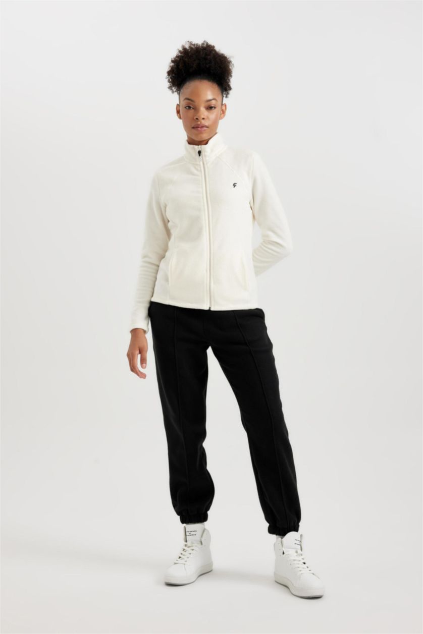 حريمي بيج فاتح كارديجان قطيفة بطبعة شعار قصة عادية من DeFactoFit