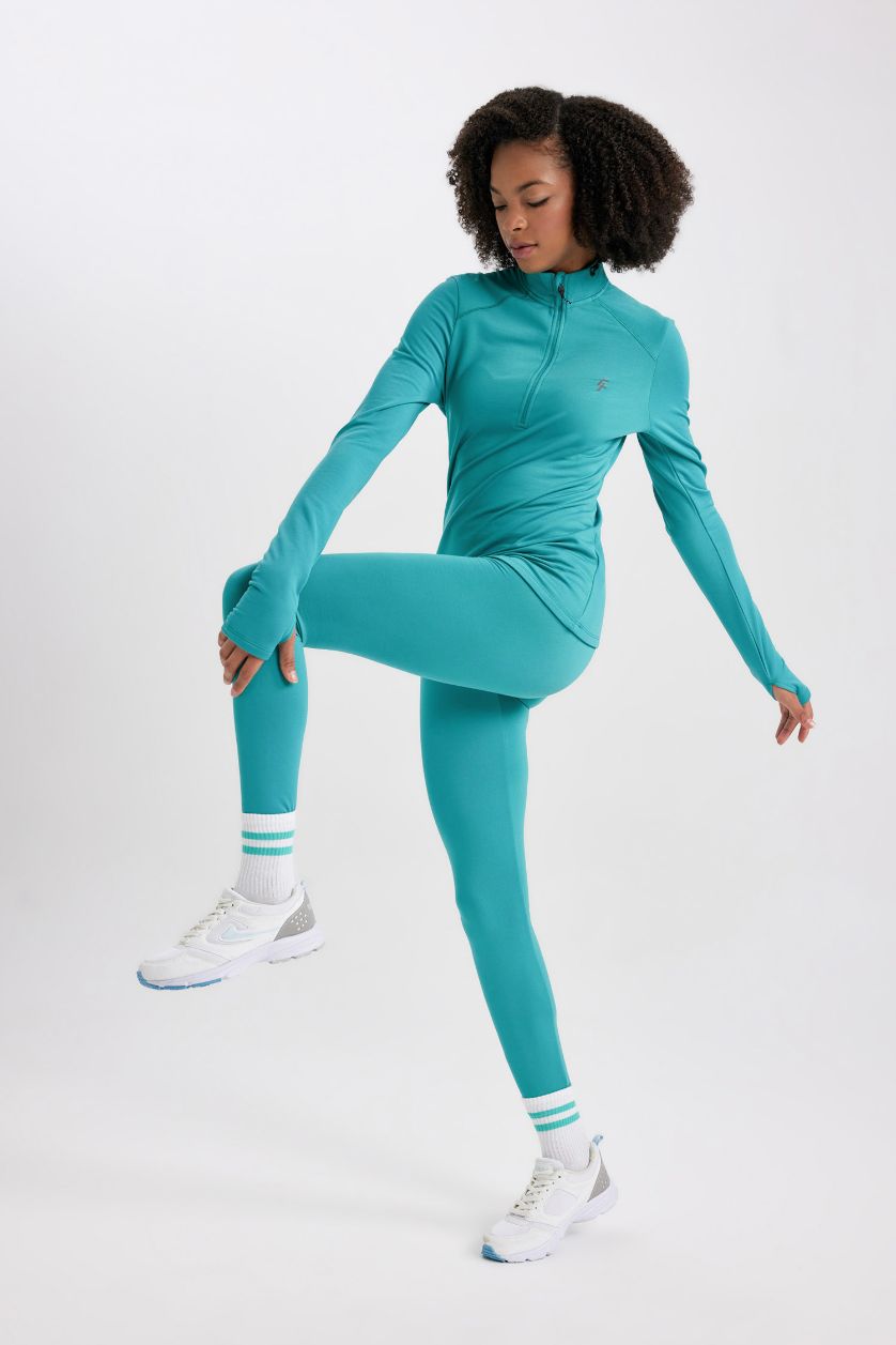 حريمي أخضر فاتح بنطلون ليجن قصة عادية طول الكوع