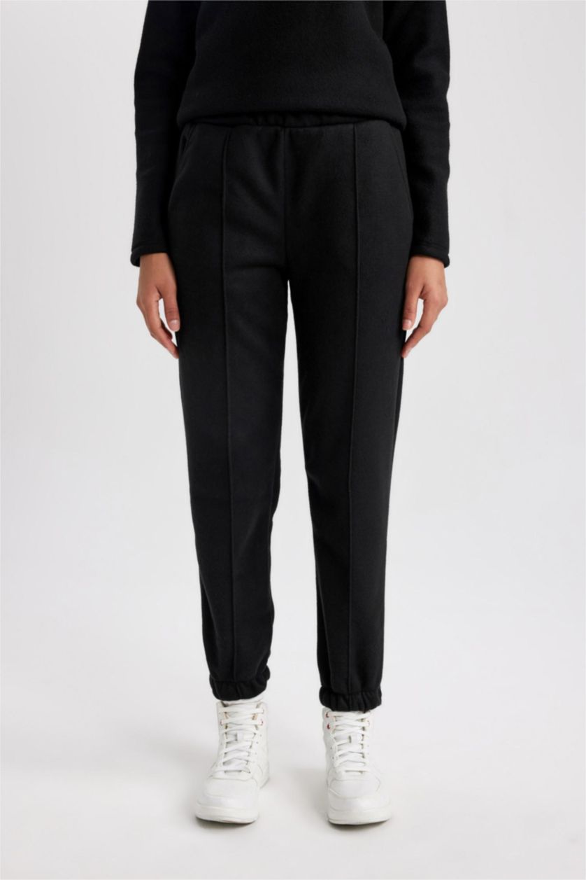 Kadın Siyah Sporcu Jogger Eşofman Altı Standart Fit Çift Cepli