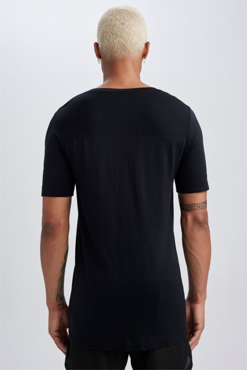 رجالي أسود تيشيرت بيزك سليم فيت برقبة مستديرة من DeFactoFit