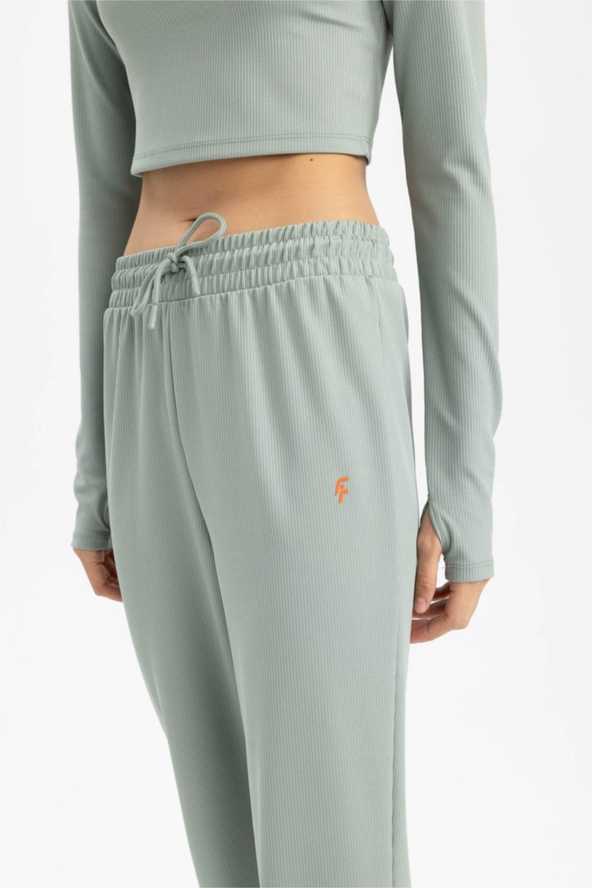 نساء أخضر Standard Fit Trousers