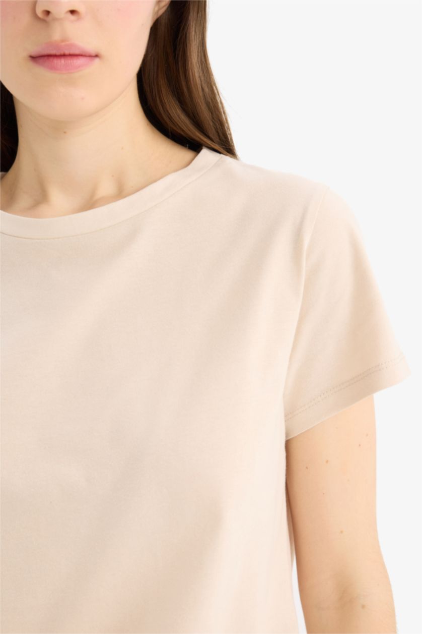 نساء بيج تيشيرت نص كم عادي برقبة مستديرة