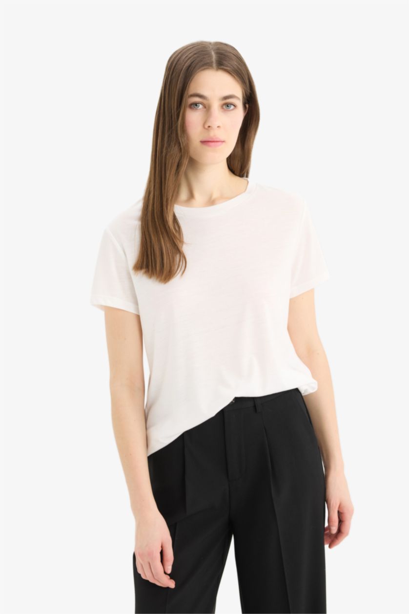 نساء اوف وايت تيشيرت نص كم عادي برقبة مستديرة