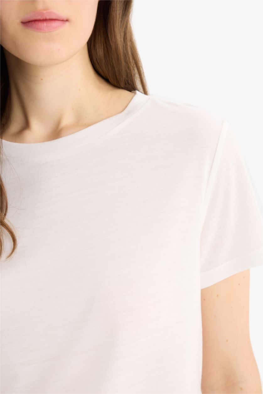 نساء اوف وايت تيشيرت نص كم عادي برقبة مستديرة