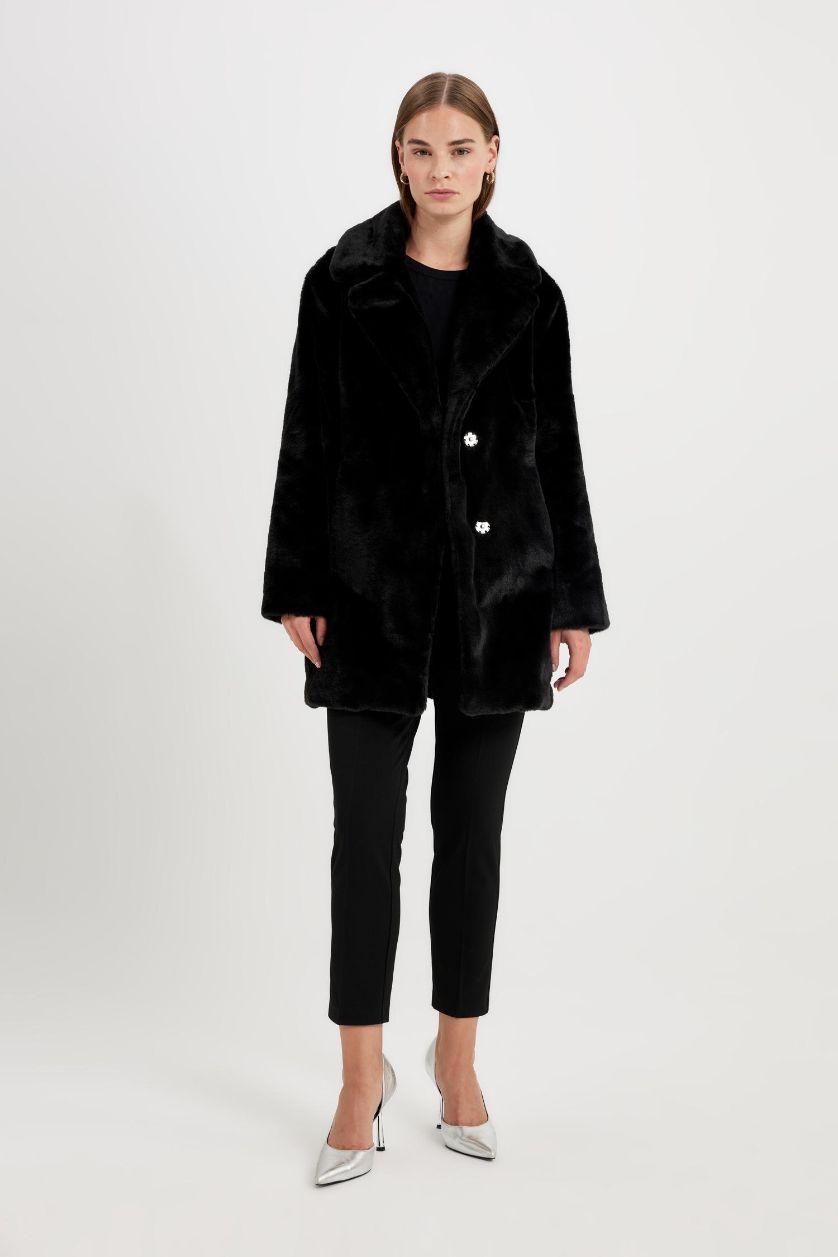 Kadın Siyah Uzun Pelüş Kaban Oversize Geniş Kalıp Çıtçıt Kapamalı Cepli 