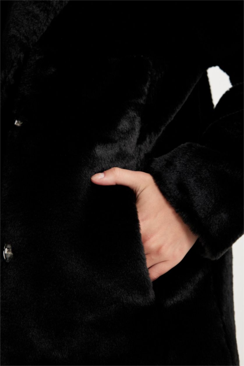 Kadın Siyah Uzun Pelüş Kaban Oversize Geniş Kalıp Çıtçıt Kapamalı Cepli 