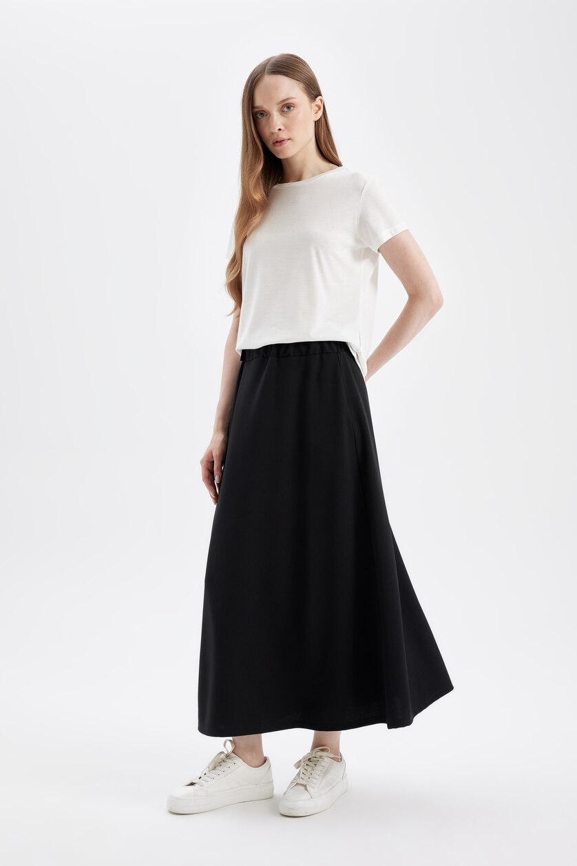 WOMAN Black A Cut