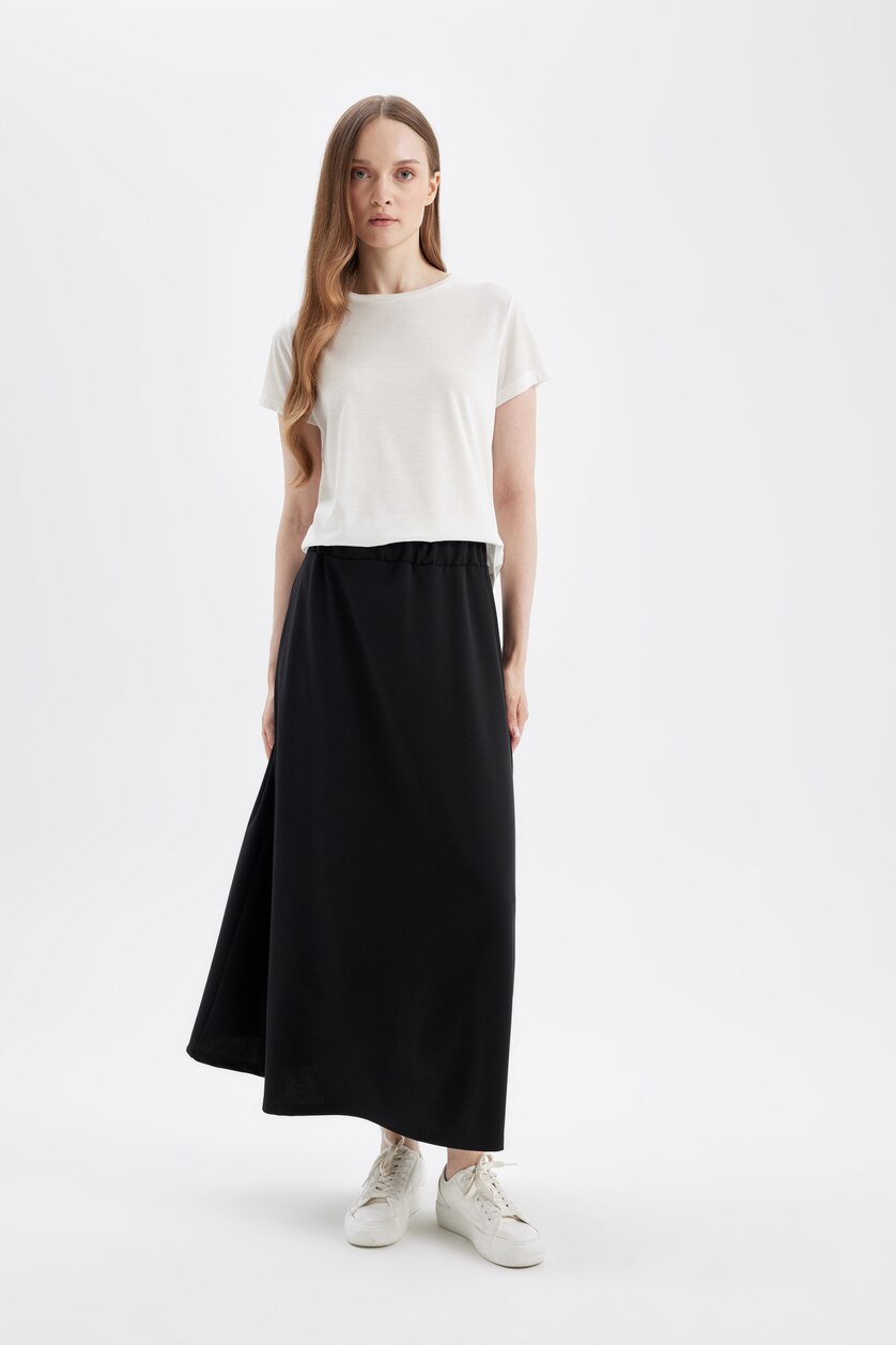 WOMAN Black A Cut