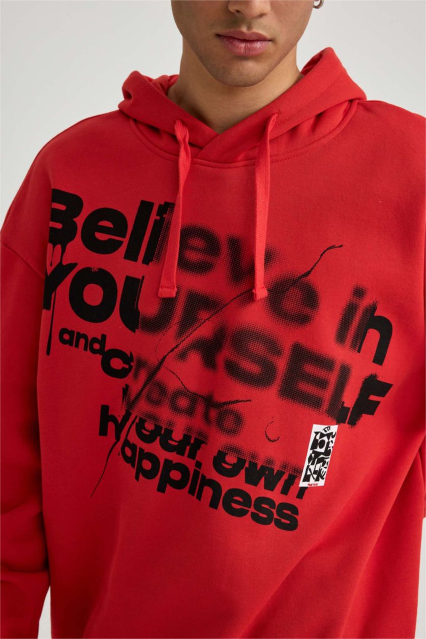 رجال أحمر سويت شيرت مطبوع اوفر سايز بغطاء للرأس وجيب