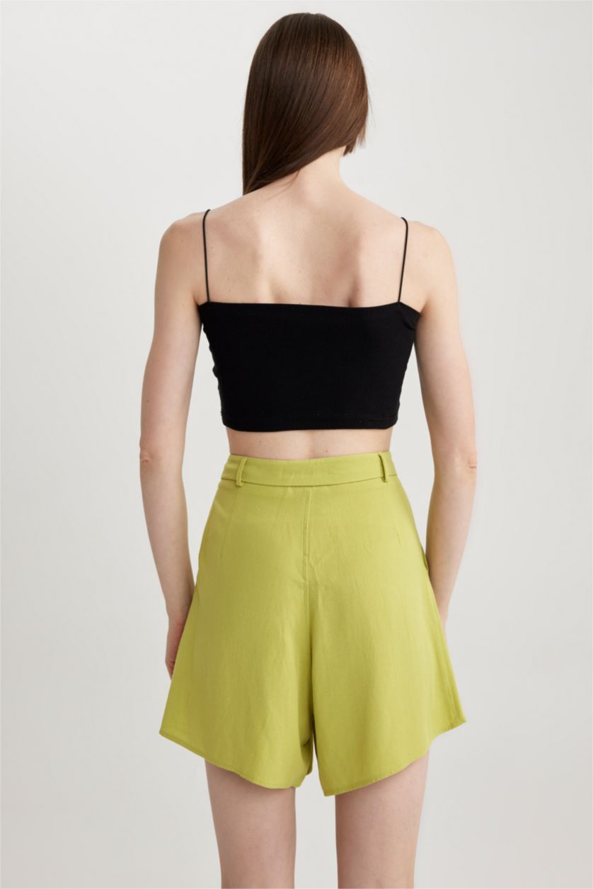 حريمي أخضر شورت كتان وايد ليج بخصر عالي