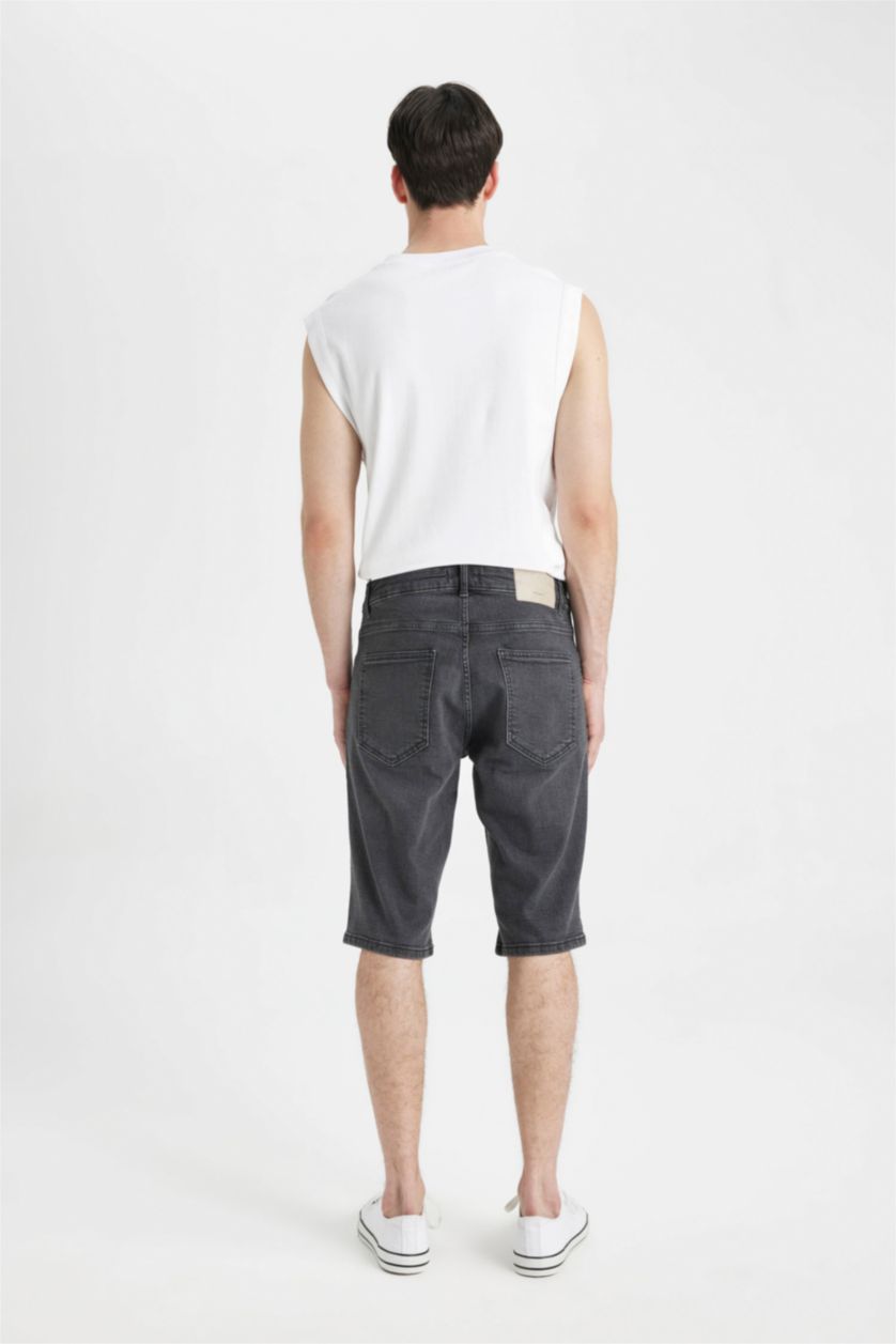 رجال أنثرا شورت جينز قصة عادية