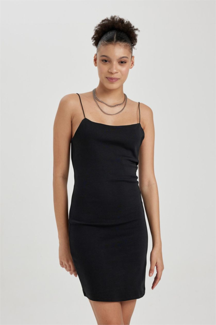 نساء أسود فستان قصير ريبانا بديكون بحمالات