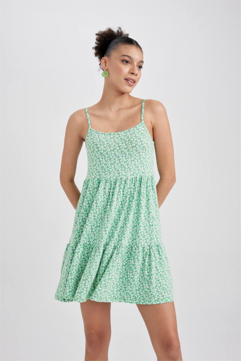 FEMME Vert Clair Robe En Maille À Manches Courtes Très court