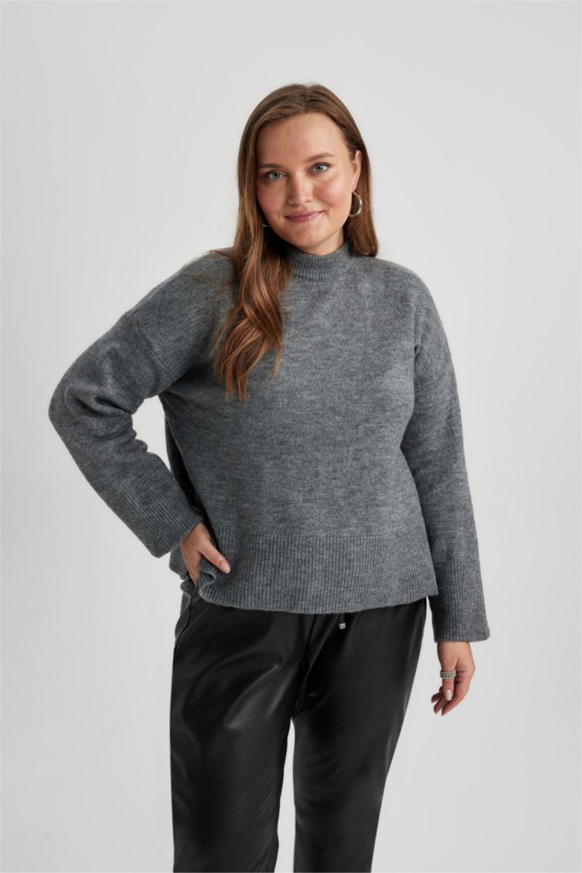 Kadın Gri Relax Fit Bisiklet Yaka Triko Kazak