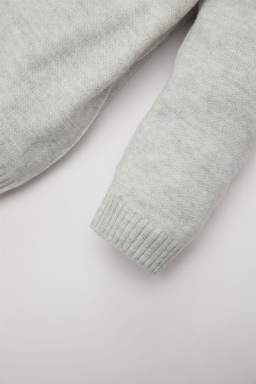 مولود ذكر رمادي فاتح بلوفر ولادي قصة عادية برقبة مستديرة