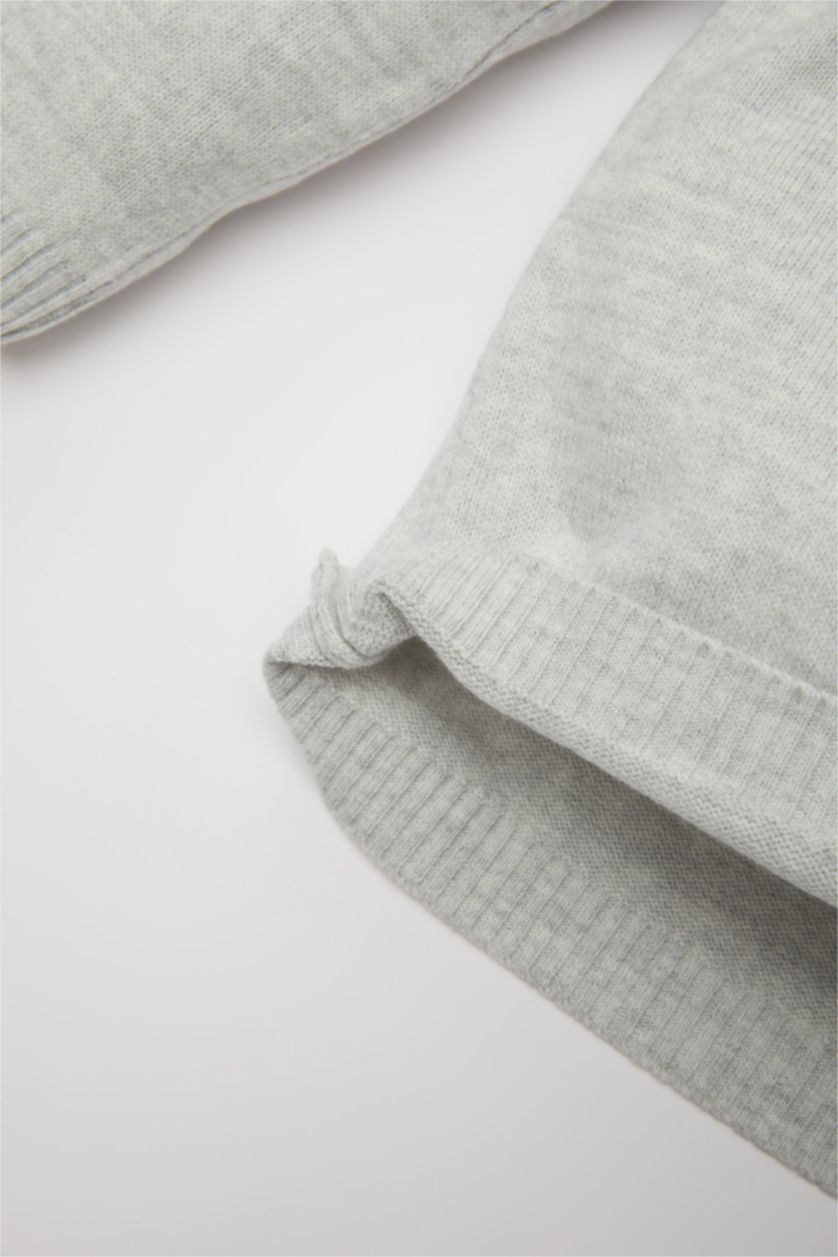 مولود ذكر رمادي فاتح بلوفر ولادي قصة عادية برقبة مستديرة