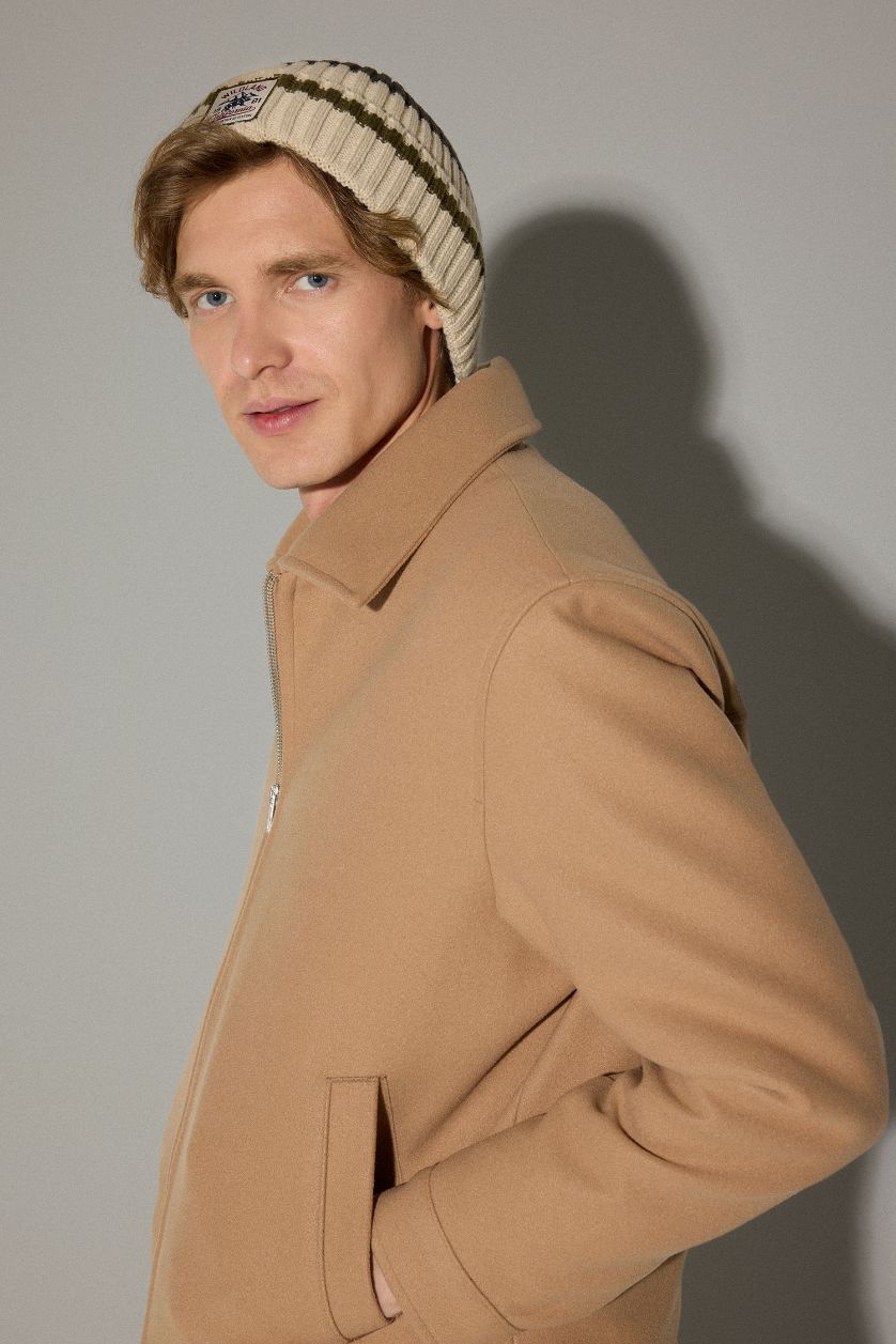 Мужчины Темно-коричневый Мужская трикотажная шапка с этикеткой