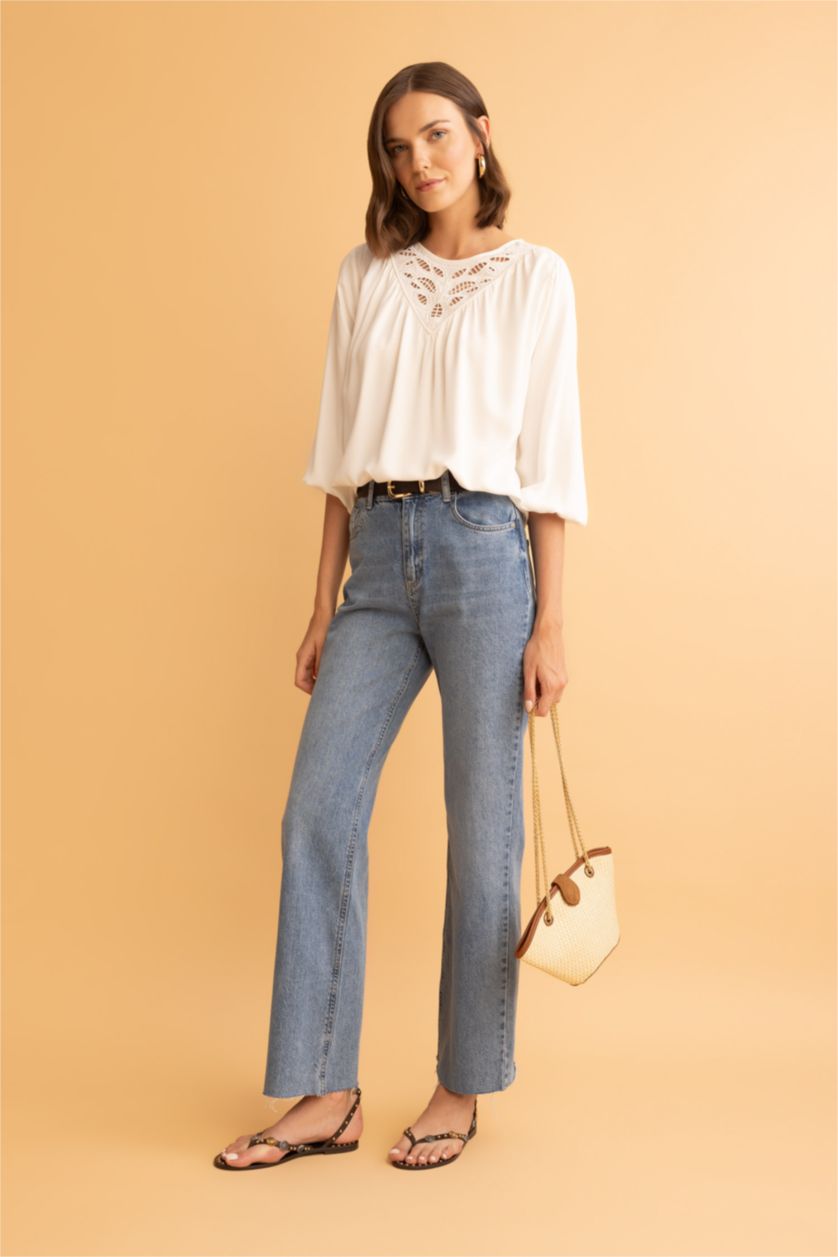 نساء بيج فاتح بلوزة قصة عادية وياقة مربعة