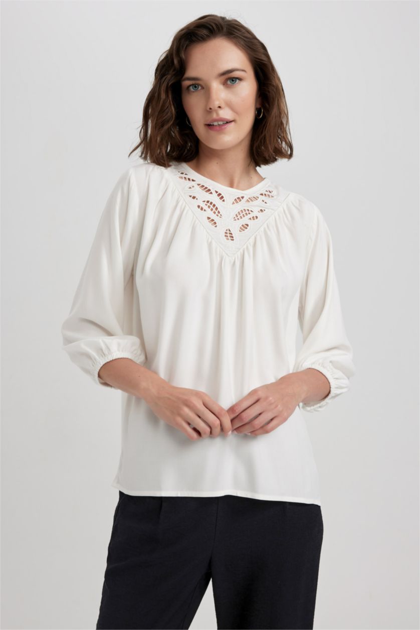 نساء بيج فاتح بلوزة قصة عادية وياقة مربعة