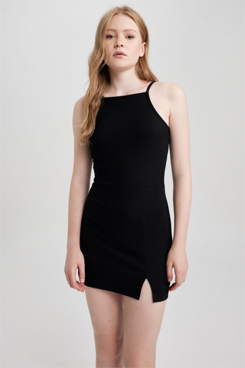 نساء أسود فستان قصير بديكون بحمالات مفصل بفتحة