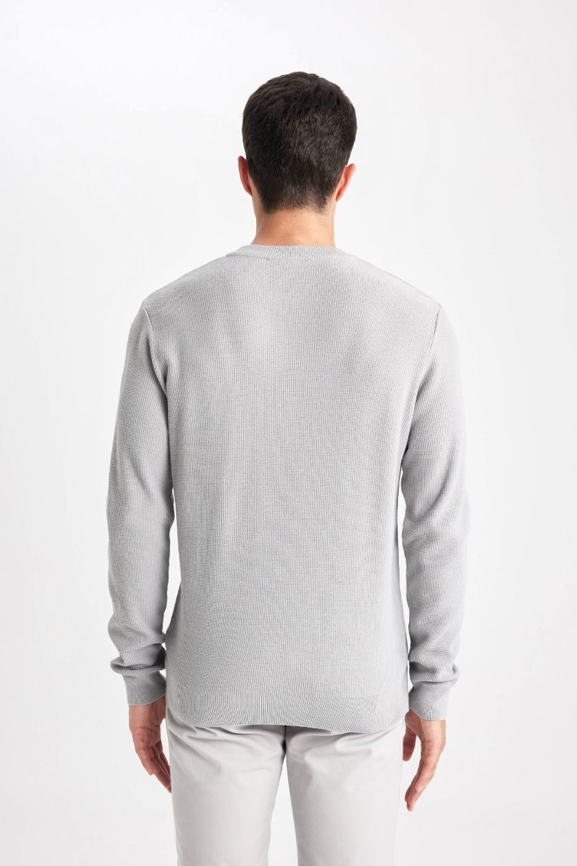 رجال رمادي بلوفر تريكو قصة عادية برقبة مستديرة