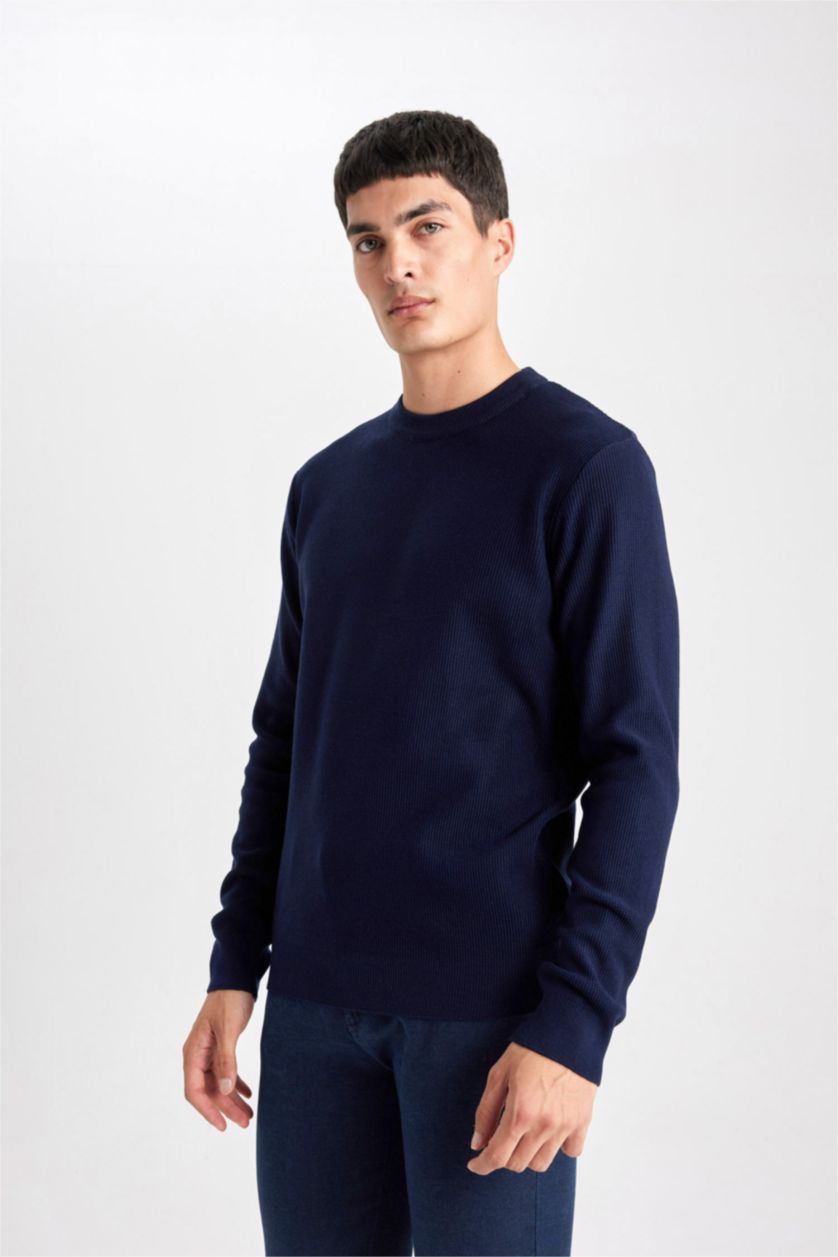 MAN NAVY Standard Fit Crew Neck Knitted Pullover