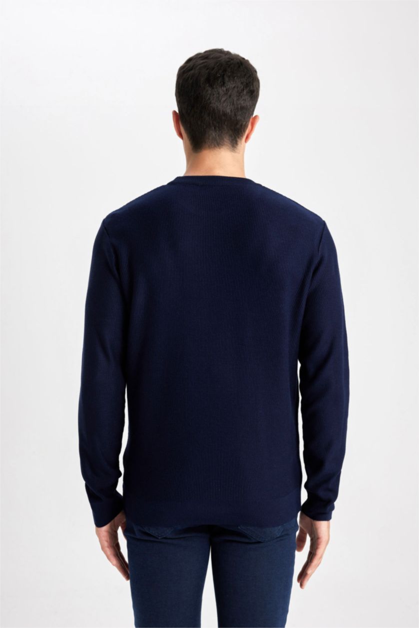 MAN NAVY Standard Fit Crew Neck Knitted Pullover