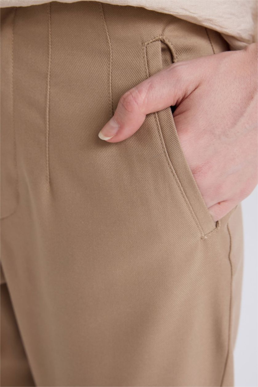 Kadın Vizon Slim Fit Dar Kesim Cepli Yüksek Bel Kısa Paça Basic Düz Kumaş Pantolon