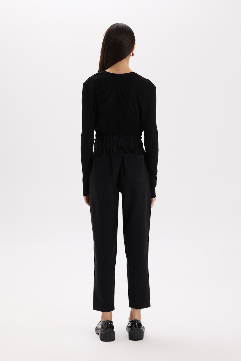 FEMME Noir Taille haute Paperbag