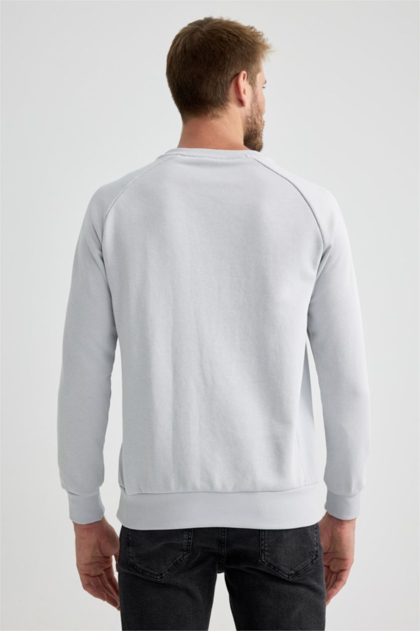 MAN Light Grey Regular Fit Sweatshirt