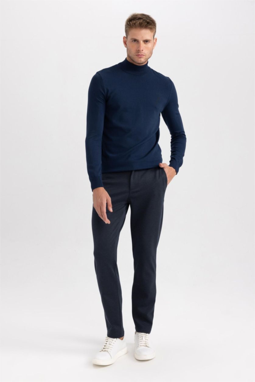 رجالي كحلي بلوفر تريكو بقصة عادية بنصف ياقة مدورة