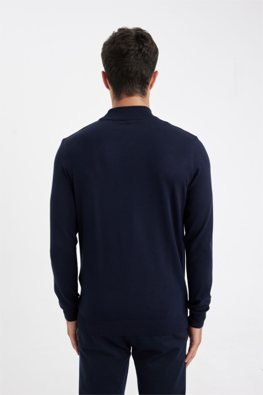 رجال كحلي بلوفر تريكو قصة عادية برقبة مدورة