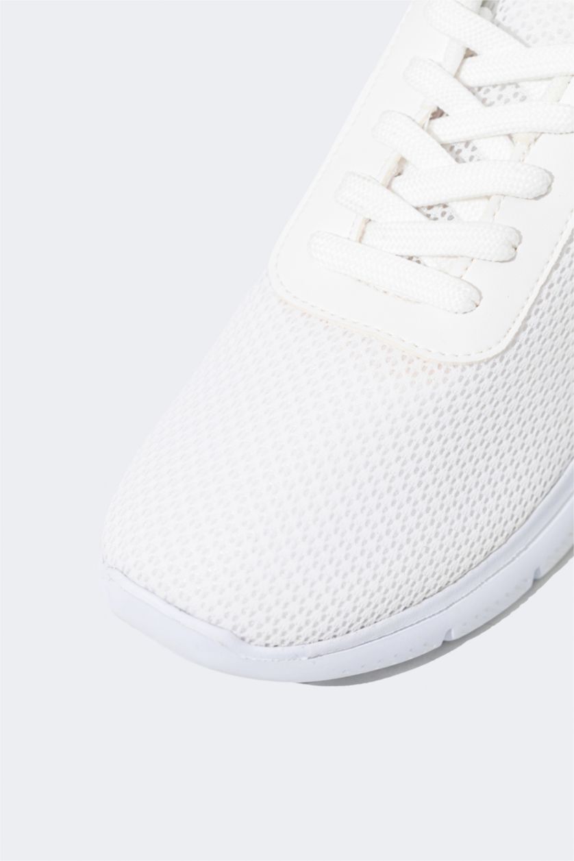WOMAN White Woman Thick Sole Sport shoes