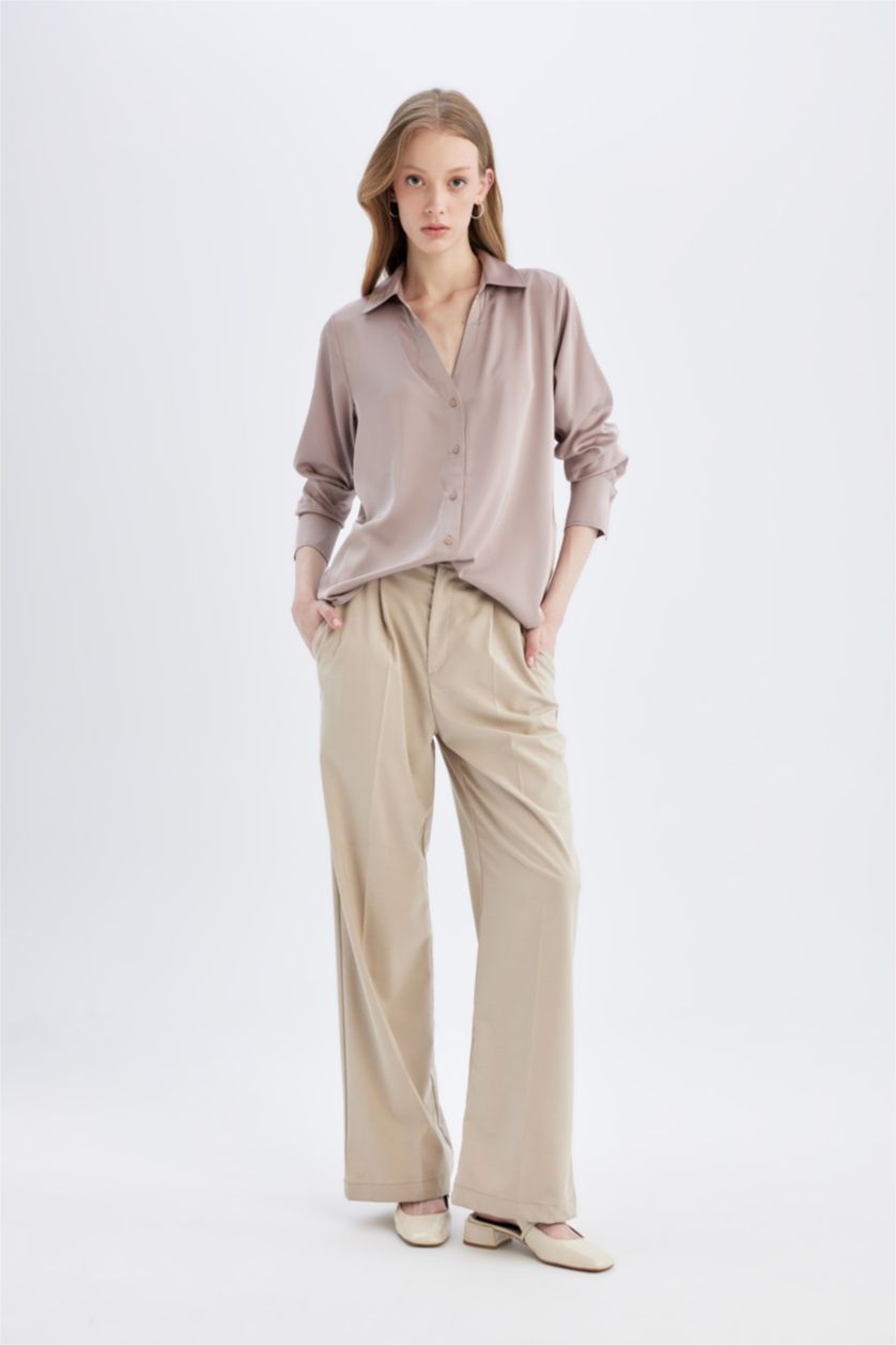 FEMME Bordeaux Chemise Satin coupe régulière à Manches Longues à Col en V