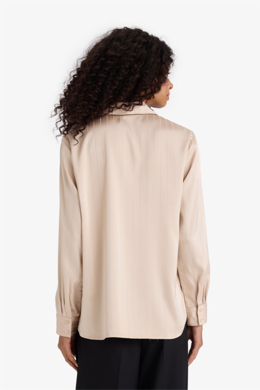 FEMME Beige Chemise en satin à manches longues Coupe régulière