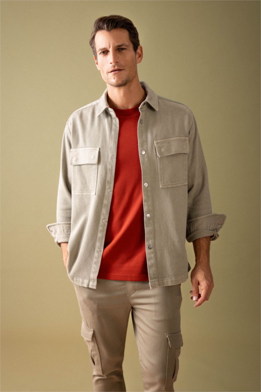 رجالي كاكي فاتح قميص بولو كم طويل قصة مريحة