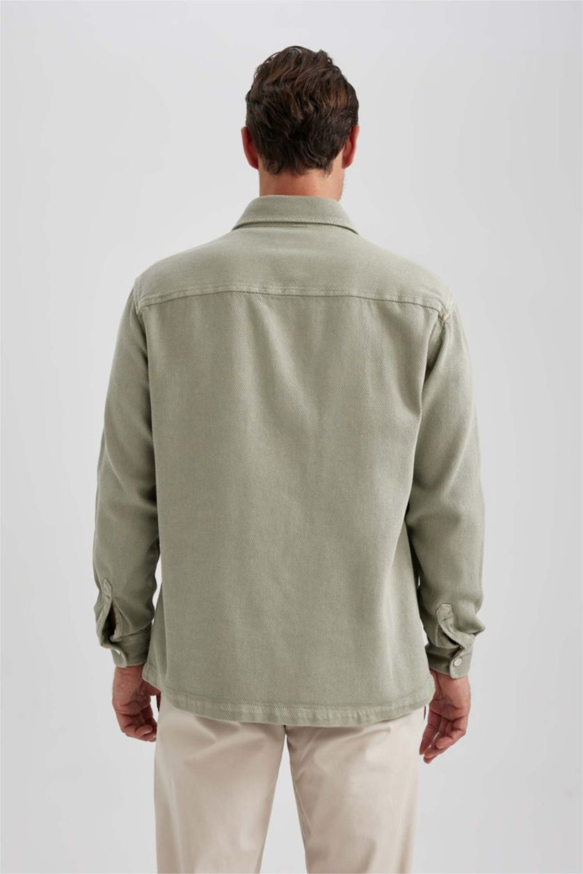 رجالي كاكي فاتح قميص بولو كم طويل قصة مريحة