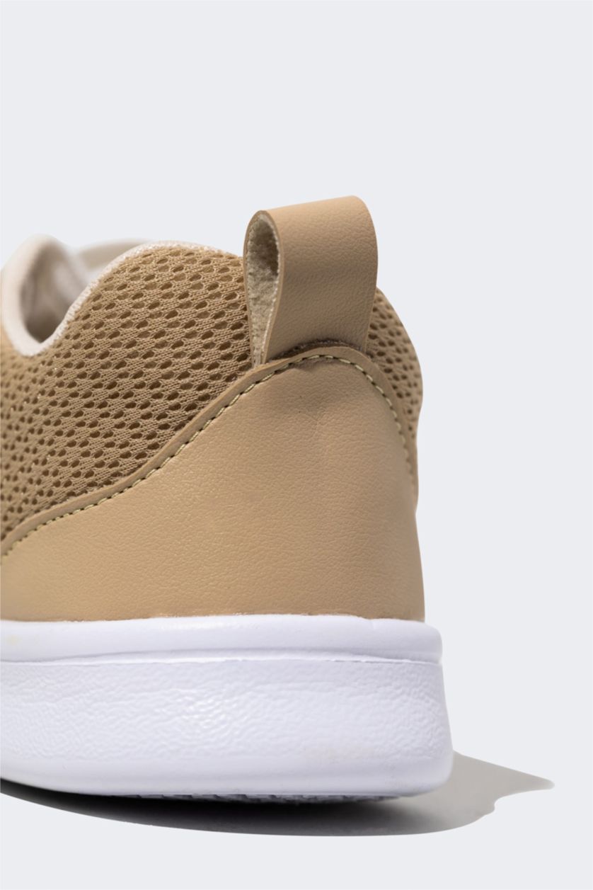 حريمي بيج حذاء رياضي حريمي برباط