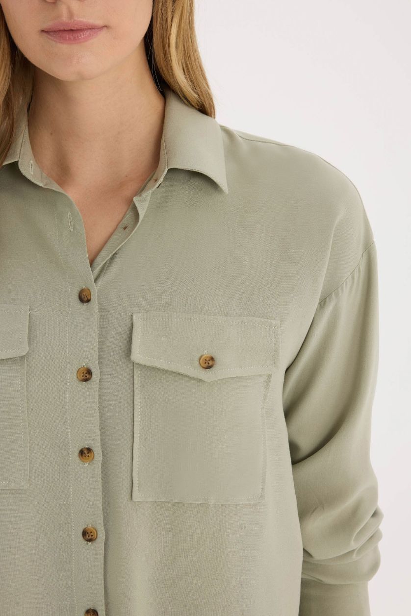 نساء أخضر قميص كم طويل فيسكوز قصة عادية برقبة قميص