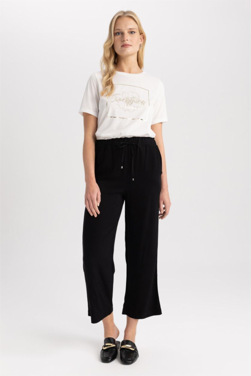 Kadın Ekru Regular Fit Bisiklet Yaka Çiçekli Kısa Kollu Tişört