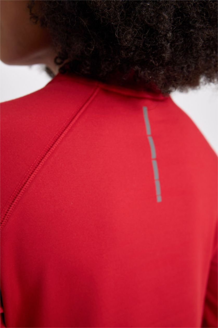 Kadın Kırmızı DeFactoFit Standart Fit Yaka Baskılı Uzun Kollu Tişört