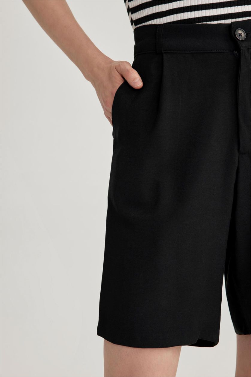 حريمي أسود شورت بجيب وخصر عالي