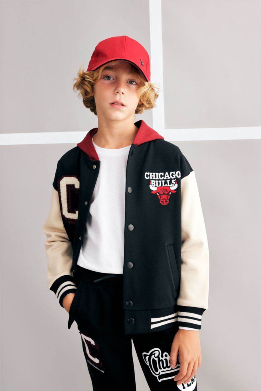 BOYS & TEENS Black Oversize Fit Hooded Chicago Bulls Licensed Cardigan