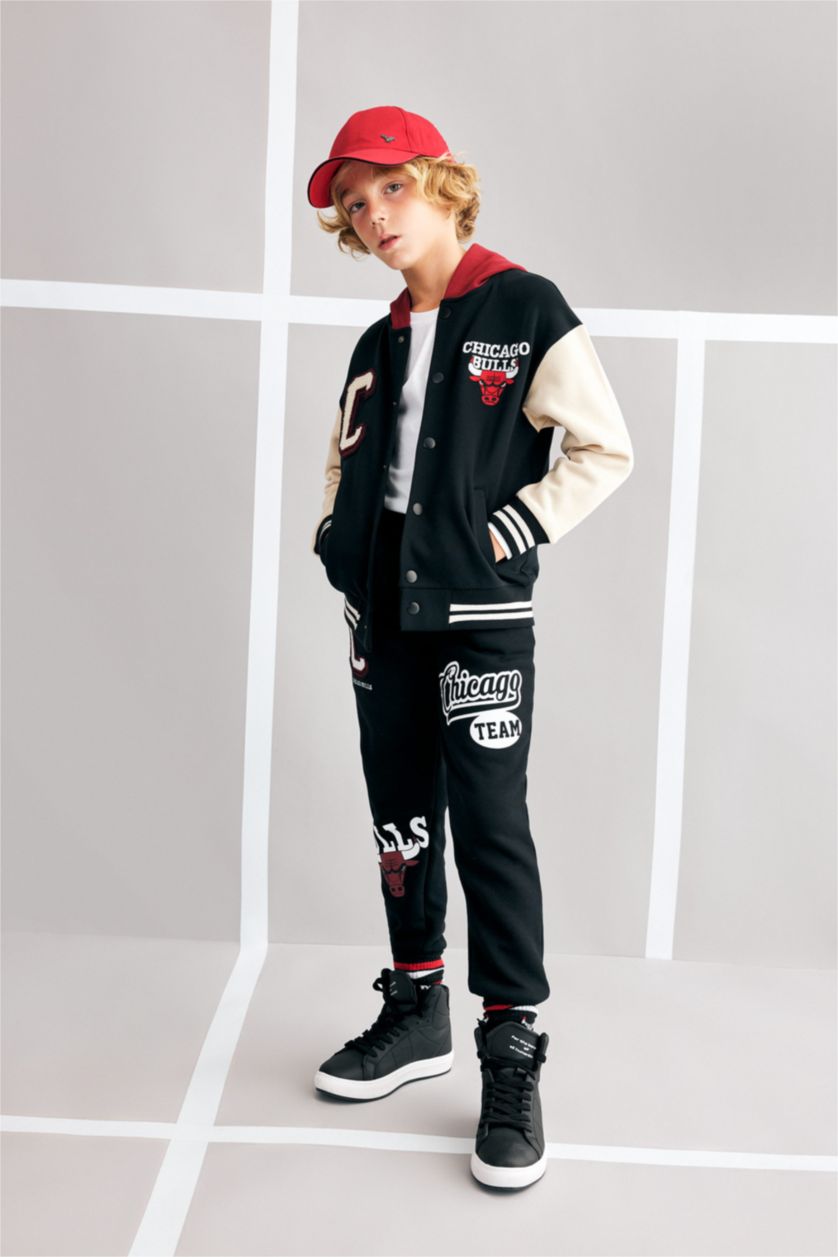 BOYS & TEENS Black Oversize Fit Hooded Chicago Bulls Licensed Cardigan