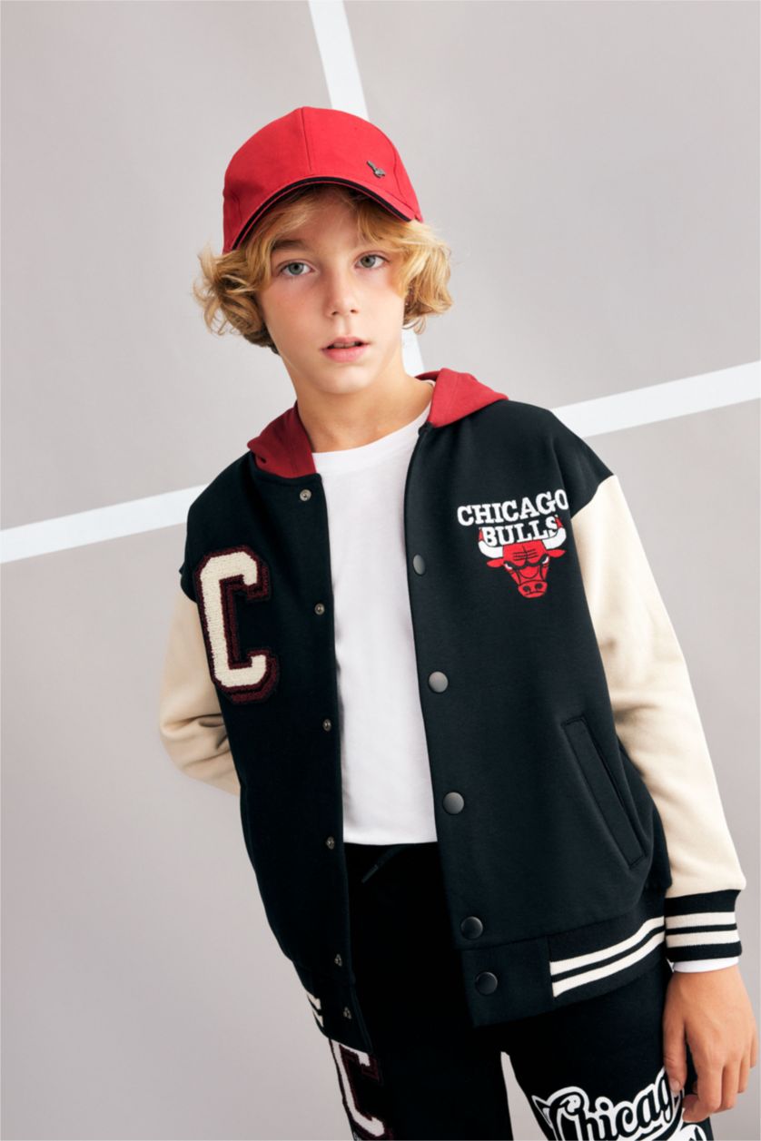 BOYS & TEENS Black Oversize Fit Hooded Chicago Bulls Licensed Cardigan