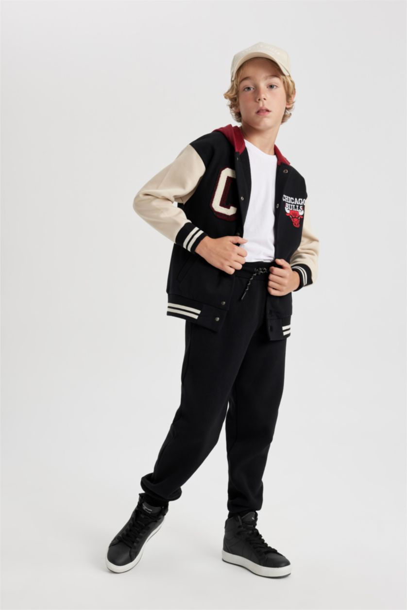 BOYS & TEENS Black Oversize Fit Hooded Chicago Bulls Licensed Cardigan