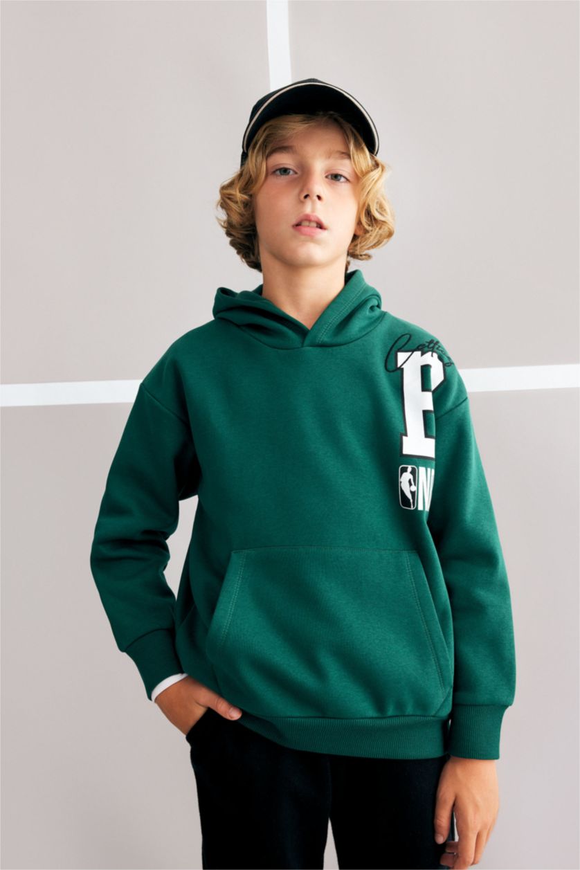 BOYS & TEENS Dark Green Oversize Fit Boston Celtics Licensed Hooded Sweatshirt