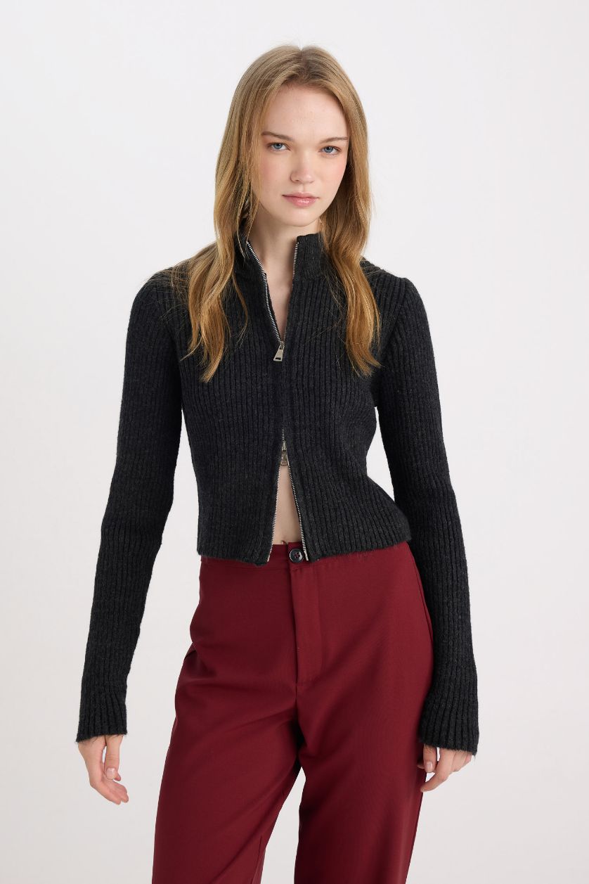 FEMME Anthracite Cardigan en Tricot à col roulé ajusté