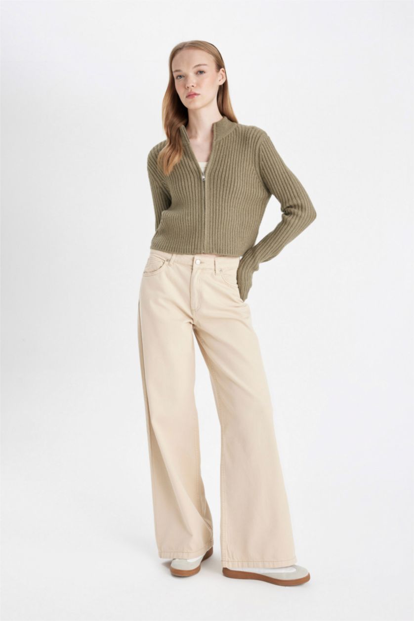 FEMME Kaki Cardigan en Tricot slim à demi-col roulé